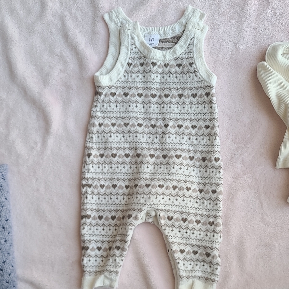 0-3 Month Bundle - Picture 3 of 8